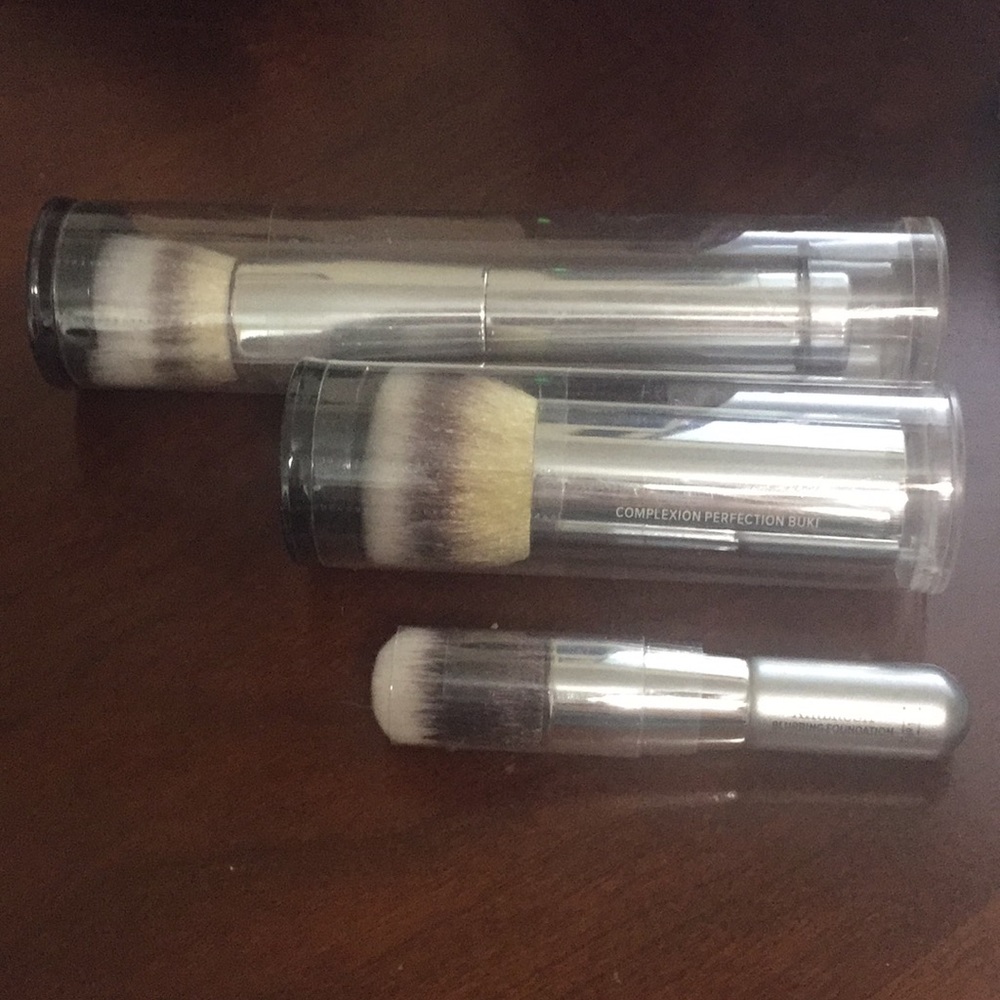 3 IT Cosmetics Brushes - All New in Wrapping